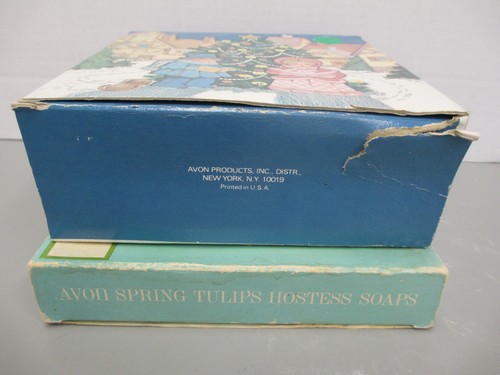 VTG LOT 1970s AVON SOAP, CHRISTMAS CAROLLERS, SPRING TULIPS, GAYLORD GATOR - Picture 19 of 19