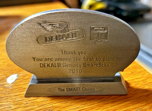 2010 DEKALB Seed Company Corn SmartStax Recognition Award Desk Top - Picture 3 of 5