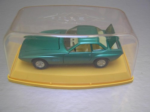 Pilen M 343 Indra Coupe in metallic green made in Spain 1/43 scale Mint in Box - Picture 5 of 10