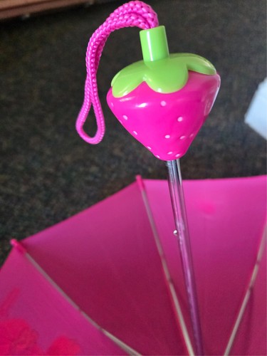 Vintage 2004 Strawberry Shortcake Folding Umbrella Sunny Rainy Days tags - Picture 6 of 9