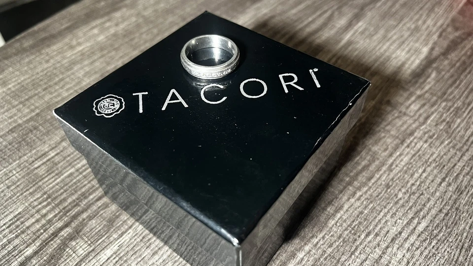 ANILLO DE DIAMANTES de platino para hombre.  Anillo de diamantes de platino TACORI. SKU 110-6D Foto 4 de 4