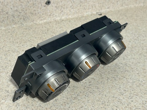 08-2010 NISSAN ROGUE AC HEATER CONTROL CLIMATE TEMPERATURE SILVER OEM - Picture 2 of 4