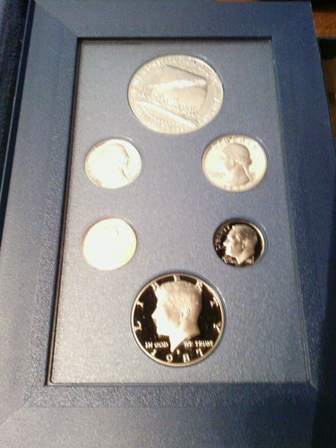 1987 Prestige Proof Set with the Constitution Silver Dollar - Picture 1 of 5