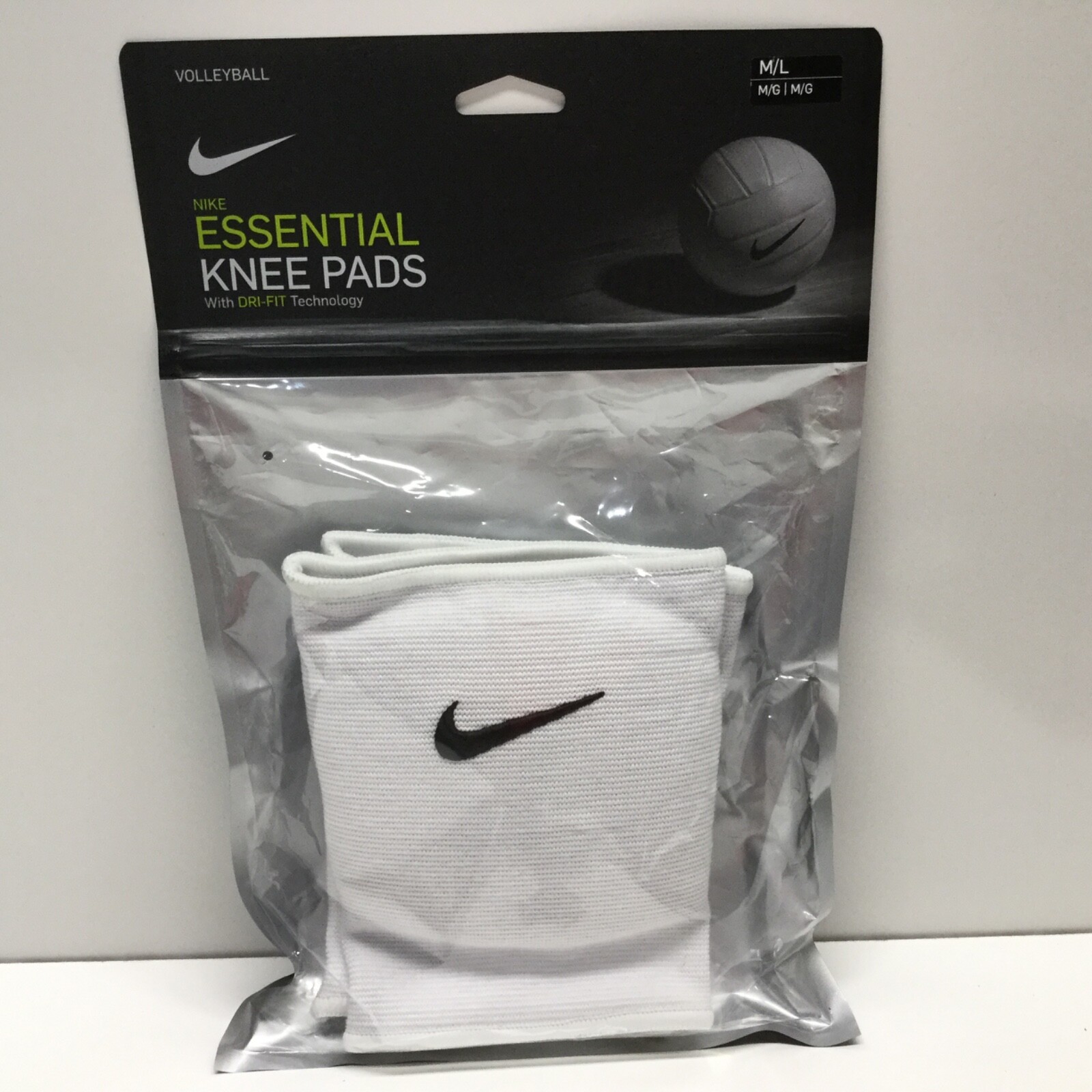 nike essential knee pads