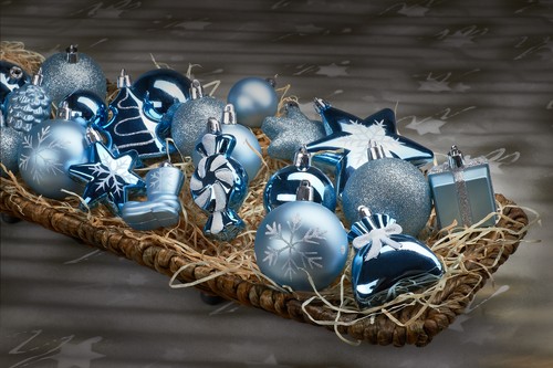 BRUBAKER 77-Piece Christmas Tree Decorations - Shatterproof Assorted Ornaments - Picture 14 of 54