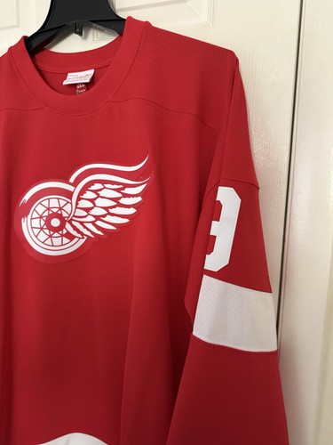 Camiseta deportiva de hockey Mitchell & Ness $200 para hombre 2XL Gordie Howe Detroit Red Wings NUEVA - Imagen 5 de 14