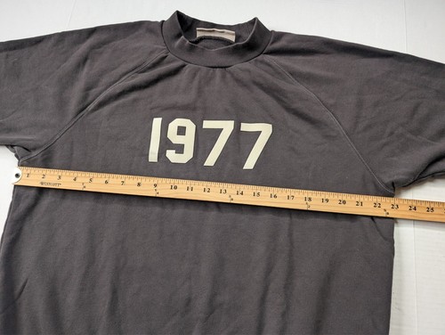 Essentials Fear of God Mens Medium 1977 Short Sleeve Sweatshirt Gray - Picture 5 of 9