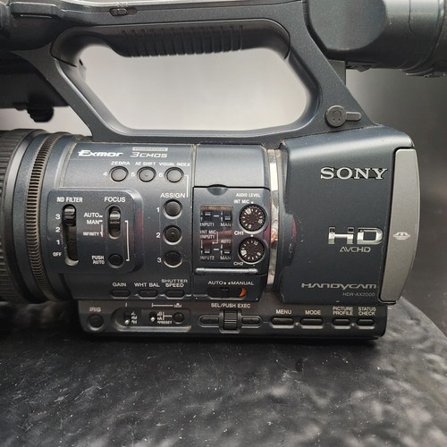 Sony HDR-AX2000 HD Flash Media AVCHD Camcorder For Parts 📷 - Picture 7 of 9