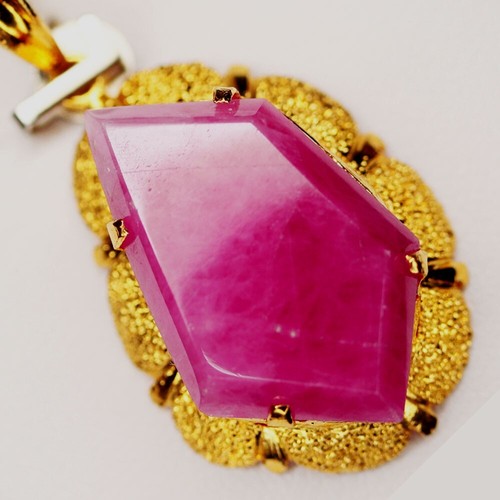 13.80Ct. Ruby Pendant Gold Copper Reddish Pink Fancy Cabochon Tanzania Jewelry! - Picture 3 of 6