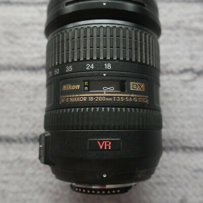 Nikon AF-S DX Nikkor 18-200mm f/3.5-5.6 G ED VR Lens from Japan