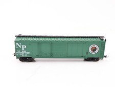 Mehano H0 17859 US Güterwagen Box Car 50 "Northern Pacific Railway" NP 8130 grün