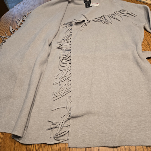 Nicole Miller New York hellgrau Fransen Gürtel Cardigan Pullover Größe Medium neu mit Etikett - Bild 7 von 11