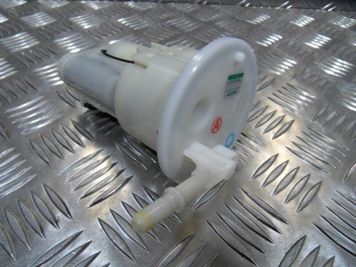 Genuine Yamaha YZF R1 MITSUBISHI Petrol tank fuel pump unit 2015 to 2025 - Picture 1 of 8