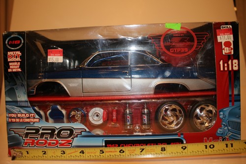 Maisto Pro Rodz 1962 Chevrolet Bel Air 1/18th Scale Boxed - Picture 6 of 6