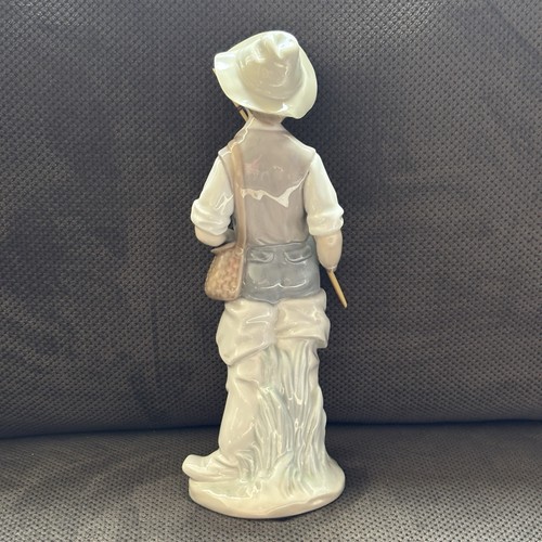Vintage Lladro “Fisher Boy” Porcelain Figurine #4809 *READ* No Box - Picture 3 of 14