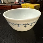Vintage Pyrex Snowflake Garland 402 Mixing Bowl Glass 1-1/2 Qt White Blue