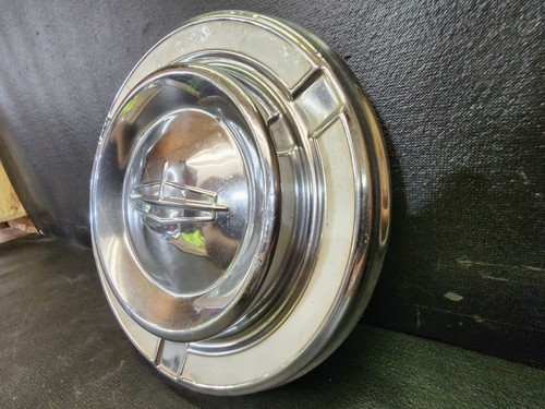 1961 62 Oldsmobile Dog Dish Hubcap Center Cap Cover Poverty Chevy GM 88 OE OEM - Picture 3 of 18