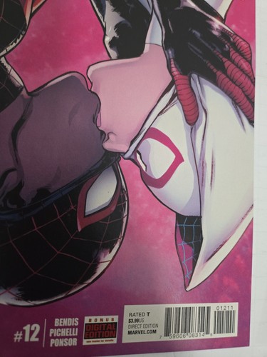 Spider Man #12 First Kiss Between Gwen and Miles - Picture 5 of 8