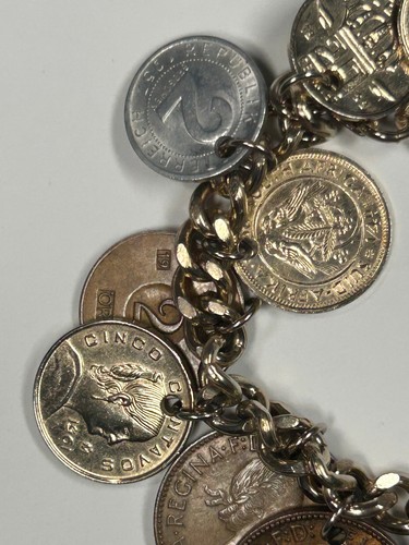 VTG 14 Coin Charm Bracelet South Africa ++  1960's era w/VTG Leather Snap Purse - Bild 6 von 14