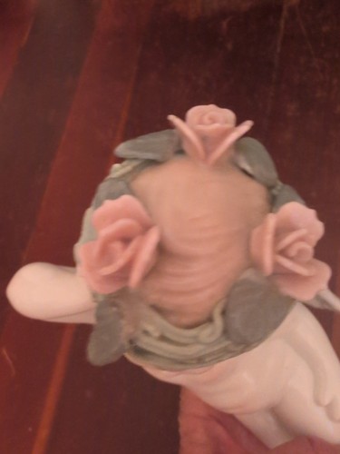 Vintage Cherub Engel Figur rosa Rosen auf Kranz Porzellan blau auf Flügeln Taiwan - Bild 13 von 24