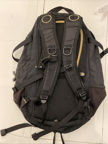 Camelbak Old Gen Cloud Walker Hiking Outdoor Hydration Pack Read - Picture 6 of 13