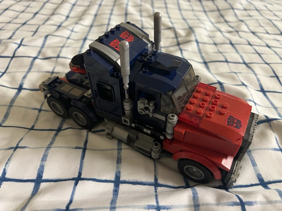 Minifiguras Transformers 2011 Kre-O 30689 Optimus Prime + Bumblebee y Kreo  Foto 3 de 4