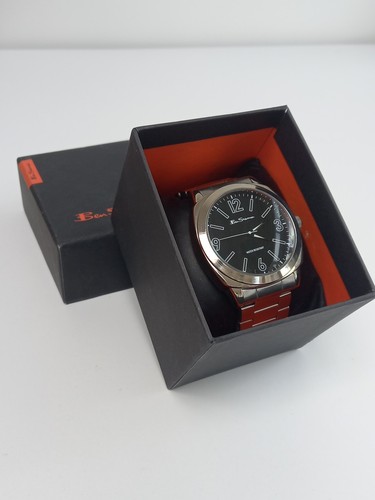 Herren Armbanduhr Ben Sherman. Schwarzes Zifferblatt. funktionstüchtig. Verpackt.