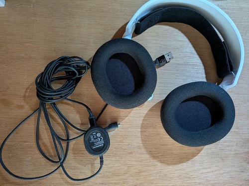 SteelSeries Arctis Pro + Game DAC Wired Gaming Headset White Noise Cancellation - Picture 10 of 24