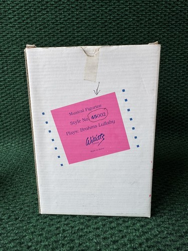 Snoopy PEANUTS 1984 Sally Willitts Vintage Music Box "Rock A Bye Baby” w/Box - Picture 21 of 24