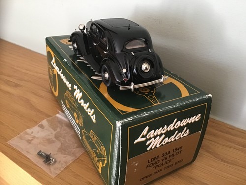 LANSDOWNE MODELS 1/43 LDM30A - 1948 FORD V8 PILOT  POLICE BLACK WHITE METAL MINT - Picture 2 of 9