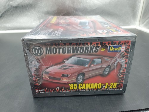 Revell Motorworks 2004 85-0803 1/24 Chevrolet '85 Camaro Z-28 Model Kit New - Picture 8 of 14