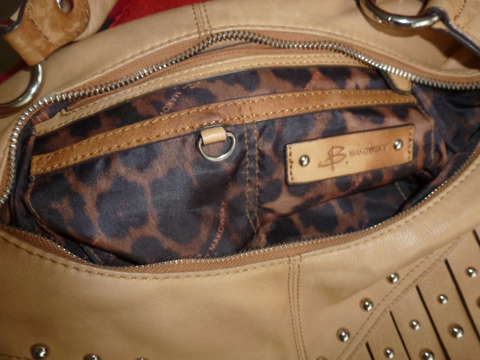 Hobo con flecos de cuero genuino con guijarros B. Makowsky Foto 4 de 4