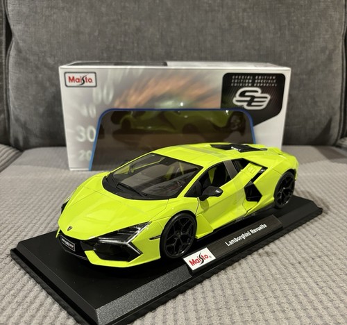 1/18 Maisto Lamborghini Revuelto Lime Green Diecast Model Special Edition
