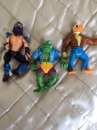 3 Vintage Teenage Mutant Ninja Turtle Figures In Excellent Condition