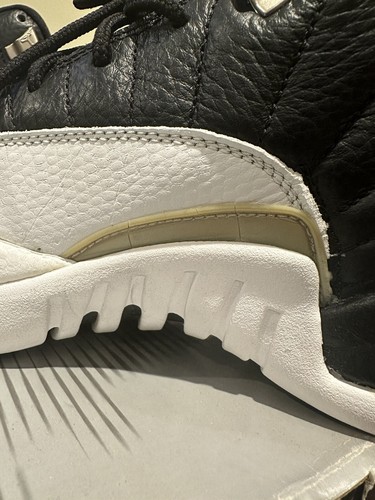 Size 9 - Air Jordan 12 Retro 2004 Playoff - Picture 6 of 15