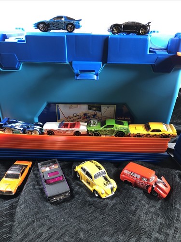 Hot Wheels Track Builder System Multi Loop Box w/ Track & Car Mattel 2017 - Picture 3 of 10