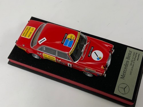 1/43 Minichamps Mercedes 300 SEL 6.9 AMG 1971 Nurburgring on Leather base A1038 - Picture 2 of 6