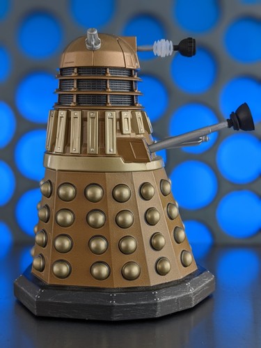 Doctor Who Bronze Gold Dalek Metal Die Cast Model UK Exclusive 5" Figure New - Picture 4 of 9