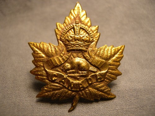 UNIDENTIFIED / UNKNOWN CANADIAN ARMY PRE WWII CAP BADGE CANADA BEAVER MAPLE LEAF - Picture 1 of 10
