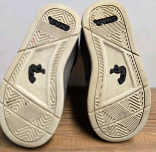 Shaq Boys Retro Gray Red BTSQ0400001 Mid Top Round Toe Basketball Shoes - Size 7 - Picture 6 of 7