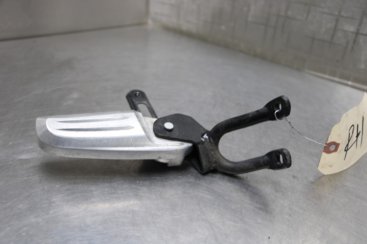 2013 Honda PCX150 Rear Right Passenger Peg Bracket | eBay