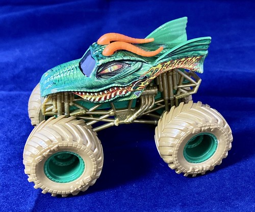 Hot Wheels Monster Jam POWER BEASTS 1:64 Scale Diecast Monster Truck