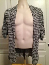 LADIES GRAY  WHITE STRIPED LIGHT SWEATER VINTAGE MEDIUM