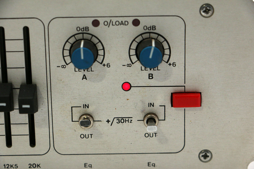 Klark Teknik DN332 Graphic Equalizer / BB872 - Picture 7 of 8