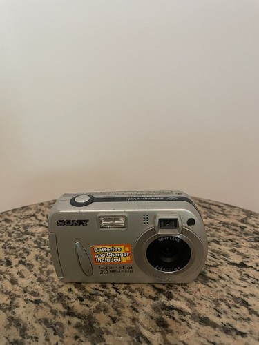 Sony Cyber-shot DSC-P32 3.2MP Digital Camera - Silver - Picture 1 of 3