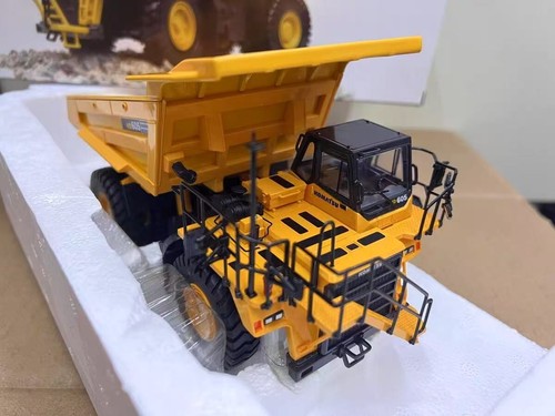 UH 1:50 Komatsu HD605 Mining Dump Truck Alloy Construction Vehicle Model 8009 - Picture 3 of 5