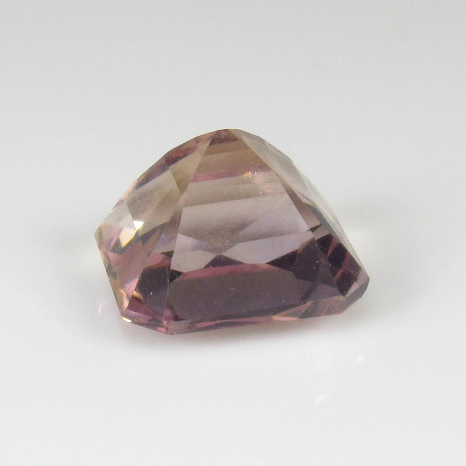 Corte radiante ametrino bicolor púrpura brillo superior natural de 2,78 quilates, Brasil-A1463 Foto 2 de 2