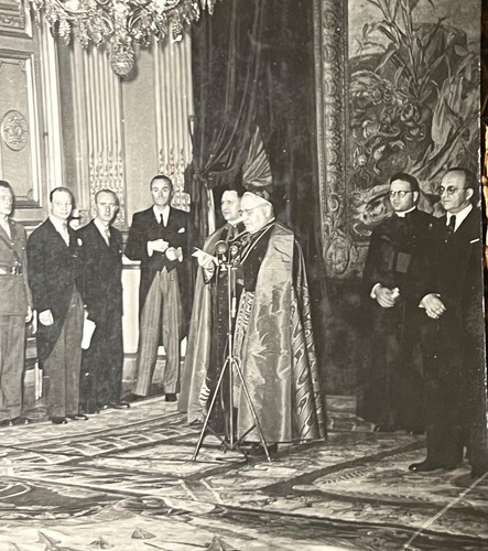 France General De Gaulle with diplomatic delegation - Picture 6 of 10
