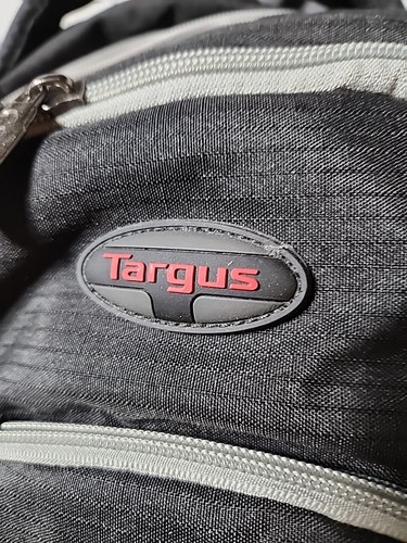 Rare Targus RadioShack Brilliance II Laptop Backpack (TSB21901RSUS) - Picture 3 of 7