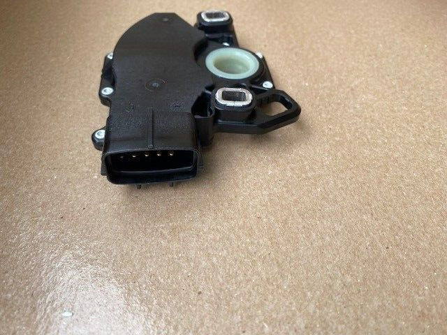13541137 Rear Liftgate Latch 2021 Escalade Escalade Chevy